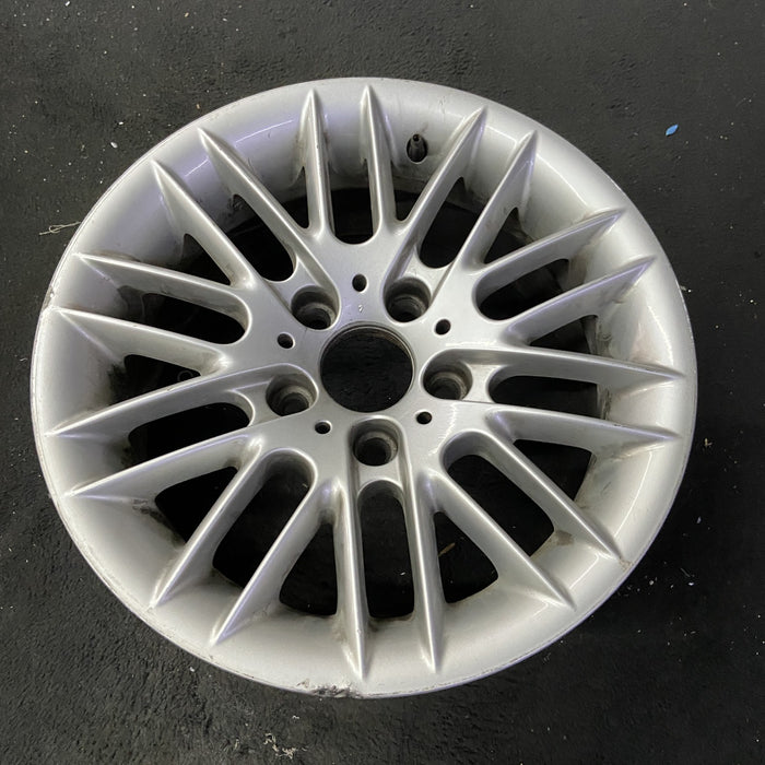 16" BMW 525i 01-03 16x7 , 20 spoke Original OEM Wheel Rim - Close-Up Detail