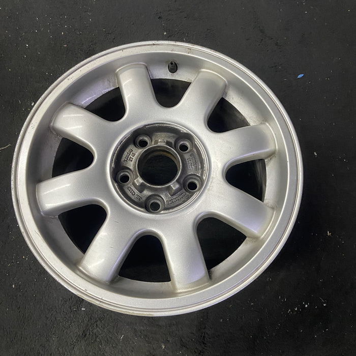 15" AUDI A6 95-97 15x7, 8 spoke Original OEM Wheel Rim - Close-Up Detail