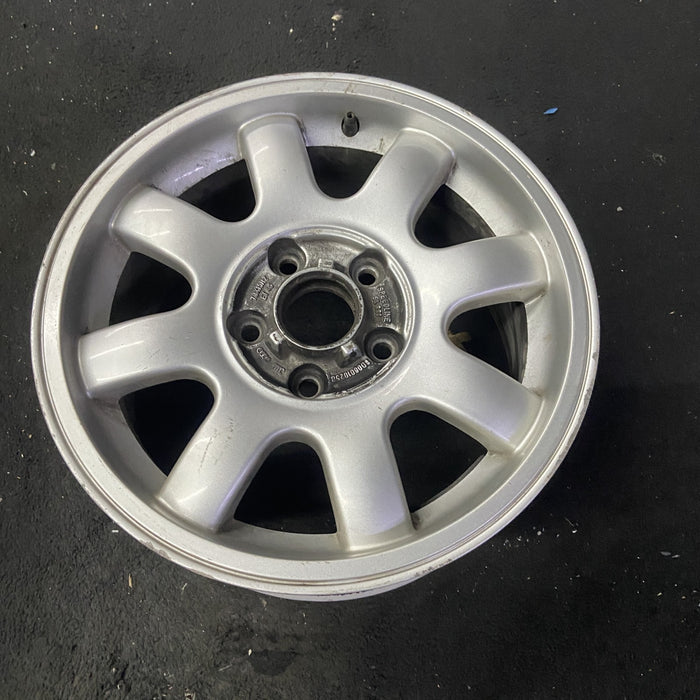 15" AUDI A6 95-97 15x7, 8 spoke Original OEM Wheel Rim - Close-Up Detail