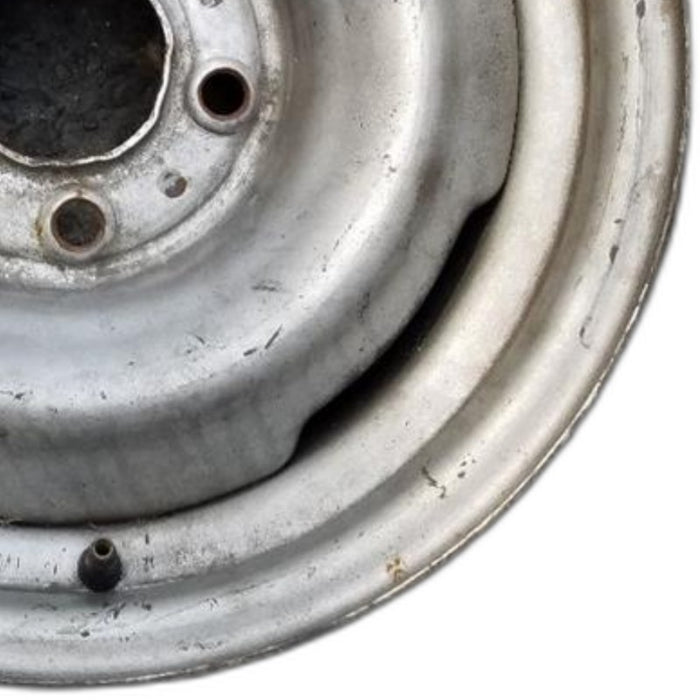 15" ASTRO 00-02 15x6 Original OEM Wheel Rim - Close-Up Detail