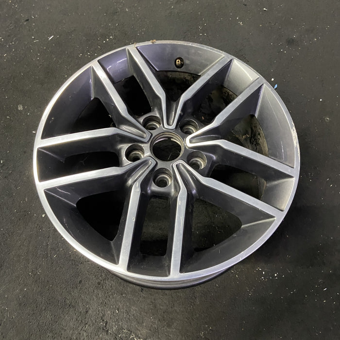 18" GRAND CHEROKEE 17 18x8, aluminum, w/o 75th Anniversary package; polished with pockets, gray pockets Original OEM Wheel Rim