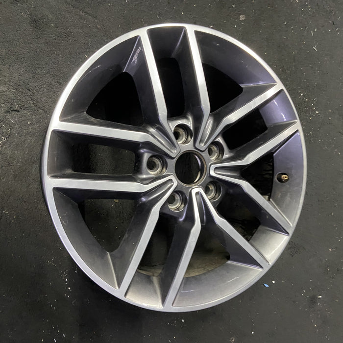 18" GRAND CHEROKEE 17 18x8, aluminum, w/o 75th Anniversary package; polished with pockets, gray pockets Original OEM Wheel Rim