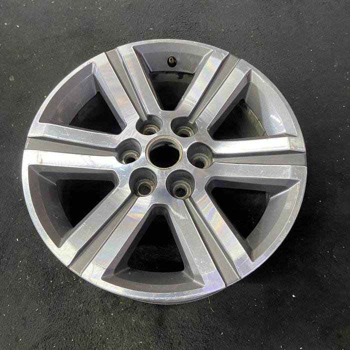 18" TRAVERSE 13-14 18x7.5 Original OEM Wheel Rim - Close-Up Detail