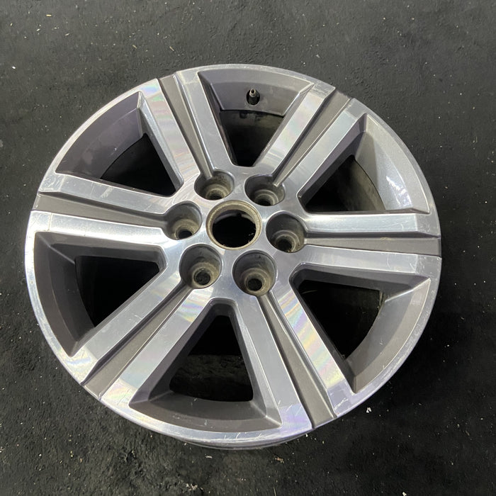 18" TRAVERSE 13-14 18x7.5 Original OEM Wheel Rim - Close-Up Detail