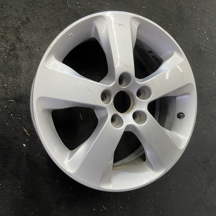 17" CROSSTOUR 10-11 17x6.5 Original OEM Wheel Rim - Close-Up Detail
