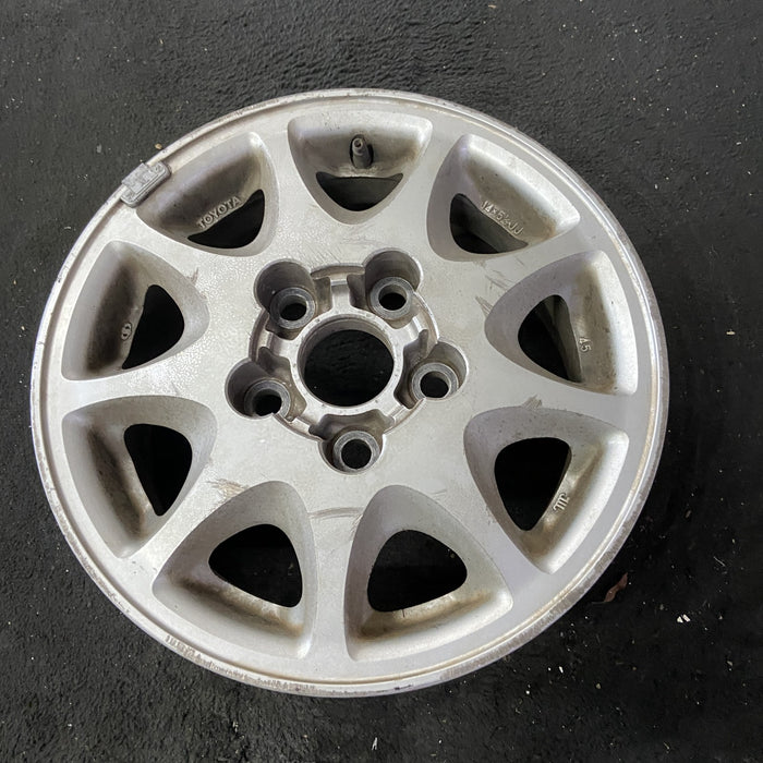 14" CAMRY 92-96 14x5.5, alloy, 9 spoke Original OEM Wheel Rim - Close-Up Detail