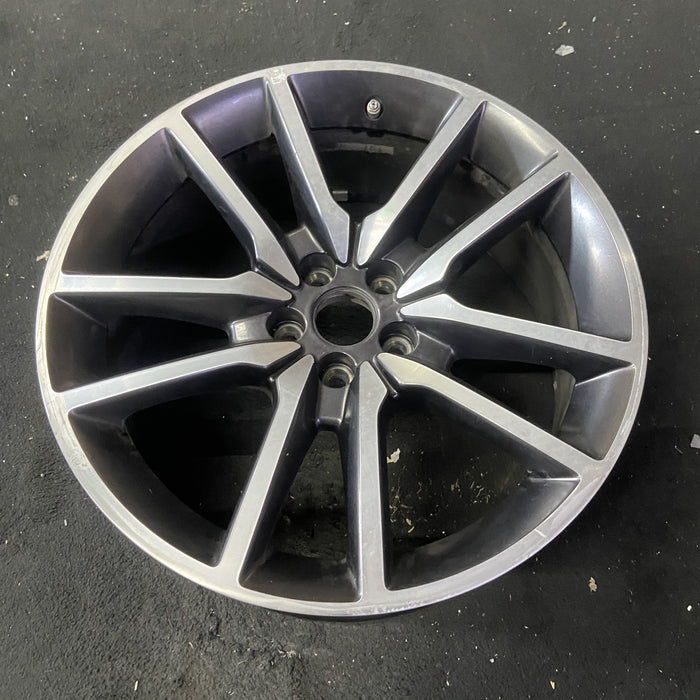 20" CHALLENGER 20 20x8 , , V spoke Original OEM Wheel Rim - Close-Up Detail
