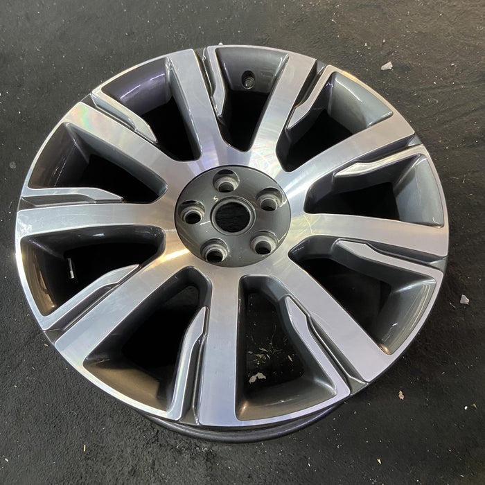 21" DISCOVERY 17-19 21x9.5 , 9 spoke, machined face Original OEM Wheel Rim - Close-Up Detail