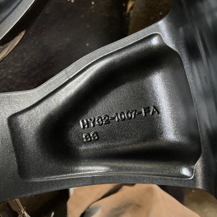 21" DISCOVERY 17-19 21x9.5 , 9 spoke, machined face Original OEM Wheel Rim