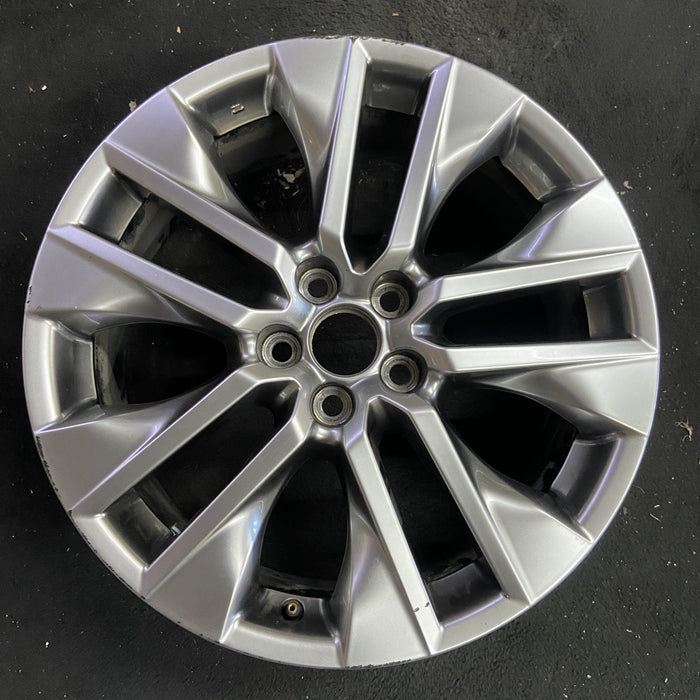 19" RAV4 19-20 19x7.5 , , silver inlay Original OEM Wheel Rim - Angle View