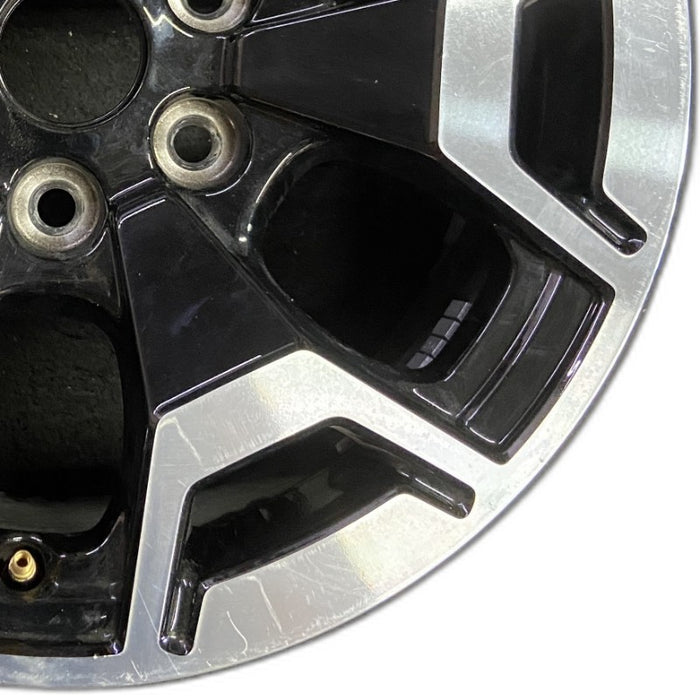 18" FORD F150 LIGHTNING 22-24 18x8.5 machined black Original OEM Wheel Rim - Close-Up Detail