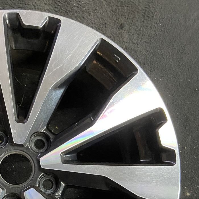18" LEGACY 15-16 18x7 alloy Wag Original OEM Wheel Rim - Close-Up Detail