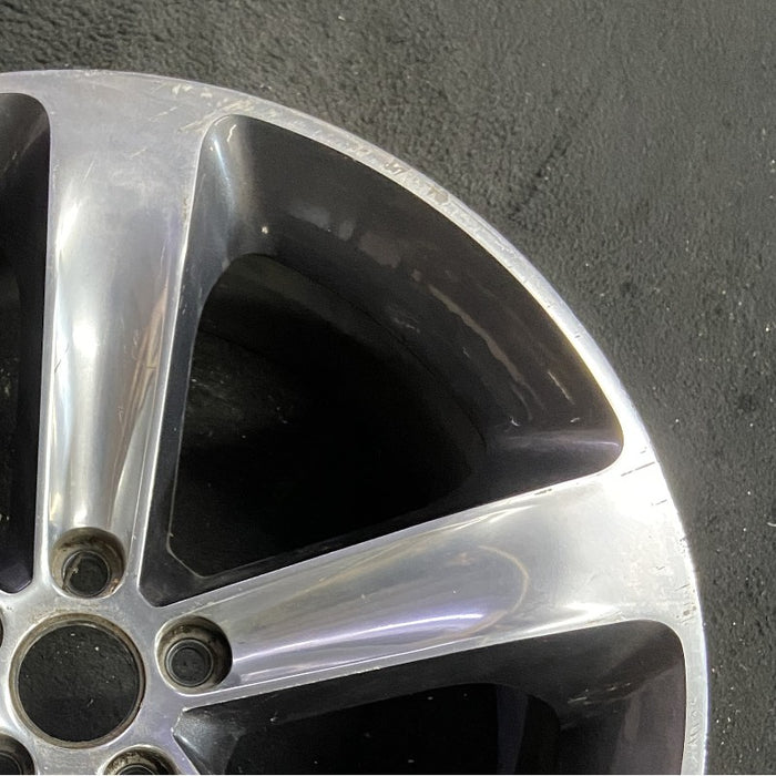 20" CHALLENGER 15-17 20x8 aluminum 5 individual spokes polished with pockets - Close-Up Detail