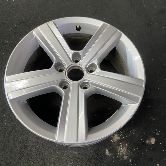 16" GOLF 15-17 16x6.5, alloy, 5 spoke, raised spokes Original OEM Wheel Rim - Close-Up Detail