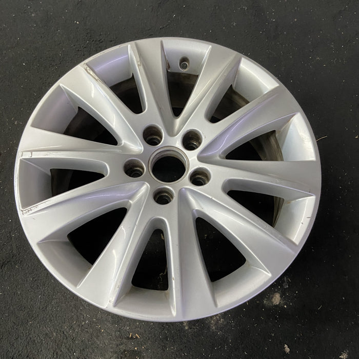 17" TIGUAN 09-11 17x7, 10 spoke, w/raised edge Original OEM Wheel Rim - Close-Up Detail