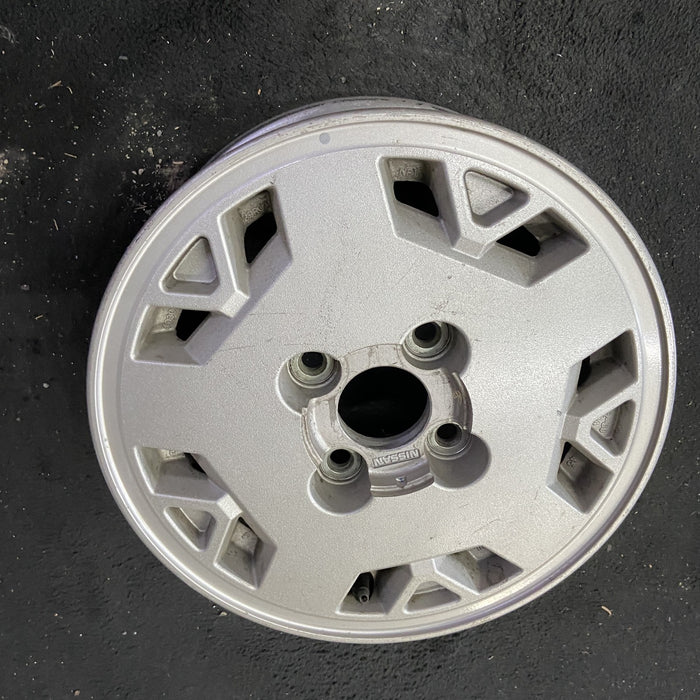 14" STANZA VAN 86-88 14x5.5 Original OEM Wheel Rim - Close-Up Detail