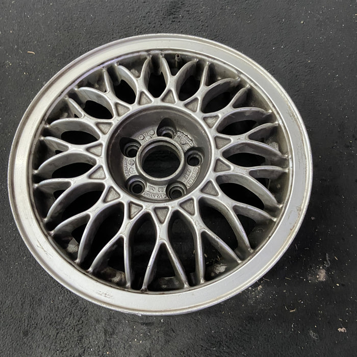 15" CORRADO 92 15x6.5 , 6 cylinder Original OEM Wheel Rim - Close-Up Detail