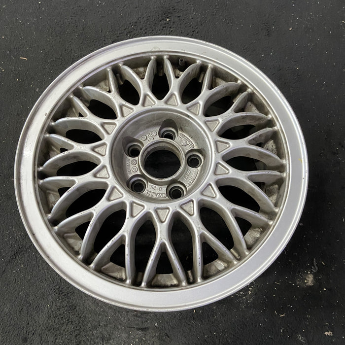 15" CORRADO 92 15x6.5 , 6 cylinder Original OEM Wheel Rim - Close-Up Detail