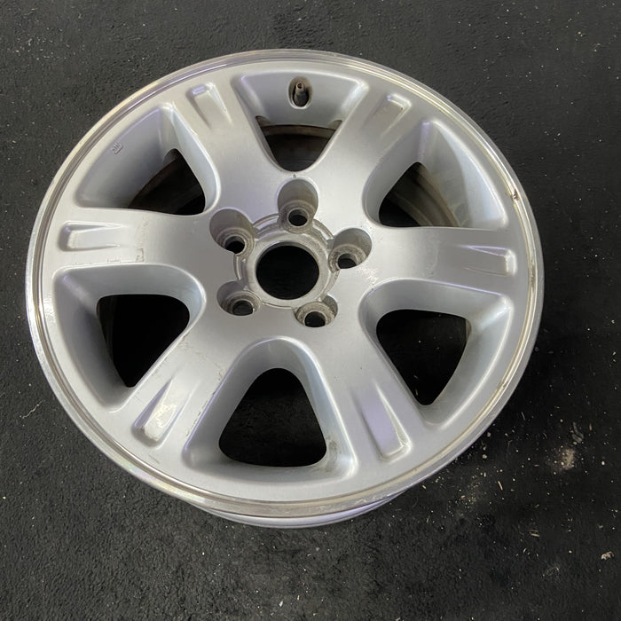 16" HIGHLANDER 01-02 , alloy Original OEM Wheel Rim - Close-Up Detail