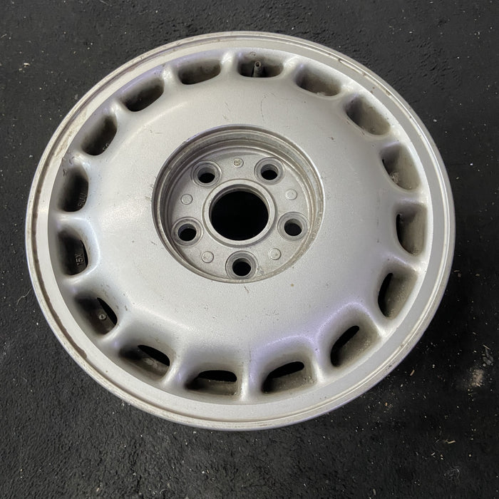 15" CRESSIDA 89-90 , alloy Original OEM Wheel Rim - Close-Up Detail