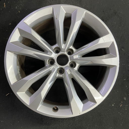 19" AUDI Q7 17 19x8.5, , V spoke Original OEM Wheel Rim - Angle View