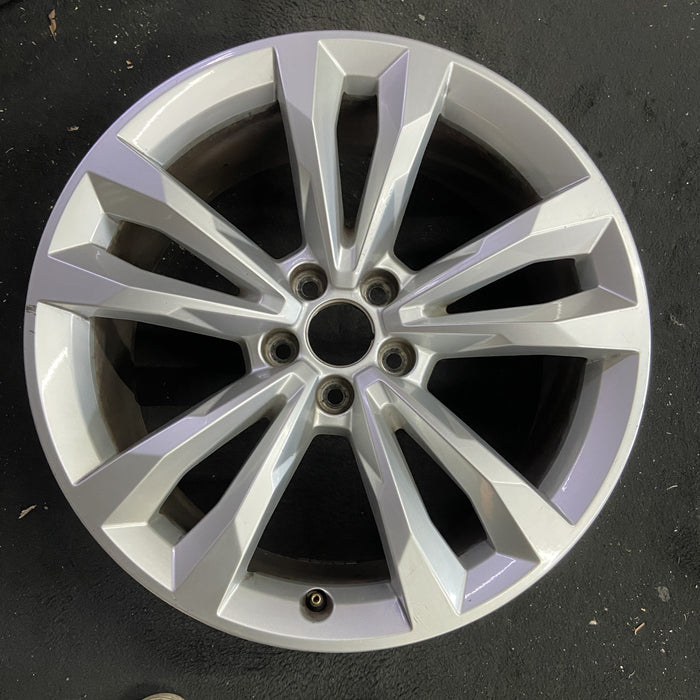 19" AUDI Q7 17 19x8.5, , V spoke Original OEM Wheel Rim - Angle View