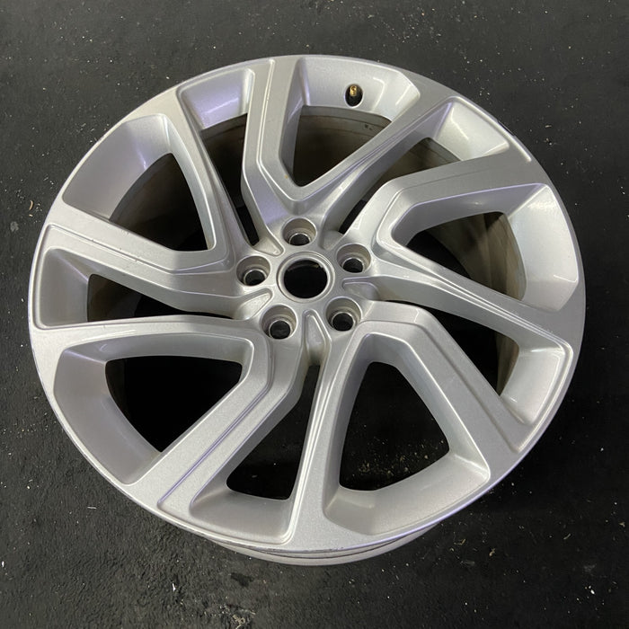 21" RANGE ROVER SPORT 18-22 21x9.5 , 5 spoke , silver Original OEM Wheel Rim - Close-Up Detail