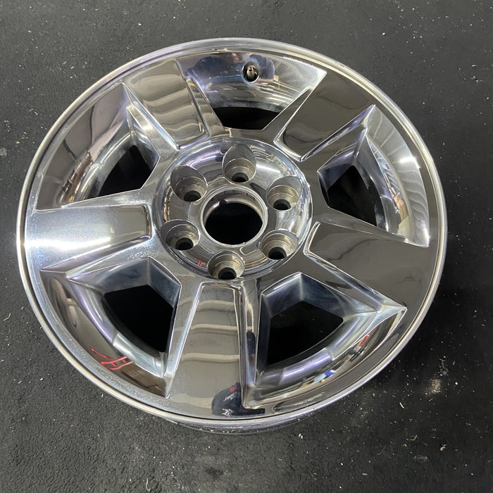 18" AVALANCHE 1500 09-10 18x8", , exposed lug nuts Original OEM Wheel Rim - Close-Up Detail