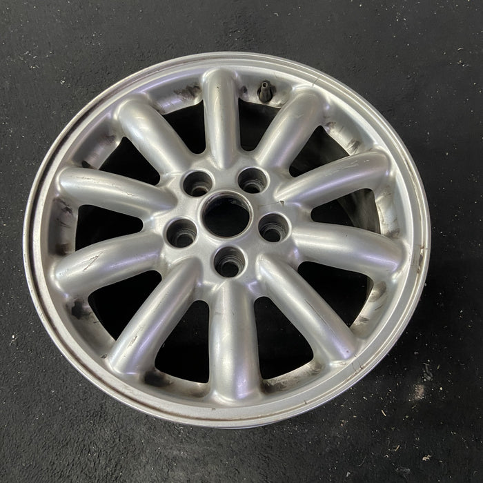 16" S TYPE 00-02 , 16x7.5, 10 spoke Original OEM Wheel Rim - Close-Up Detail