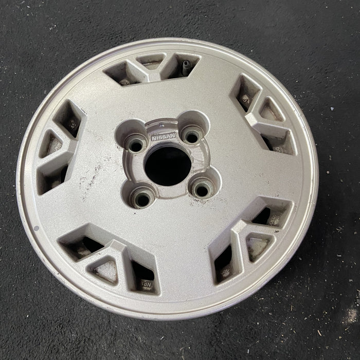14" STANZA VAN 86-88 14x5.5 Original OEM Wheel Rim - Close-Up Detail