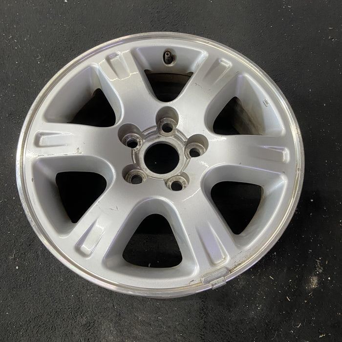 16" HIGHLANDER 01-02 , alloy Original OEM Wheel Rim - Close-Up Detail
