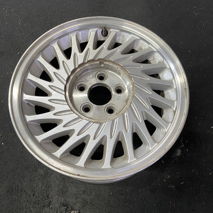 16" LINCOLN MARK SERIES 93-94 16x7 aluminum directial spokes chrome L. Original OEM Wheel Rim