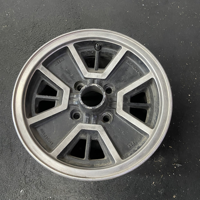 14" 280ZX 79-80 14x6 , gold Original OEM Wheel Rim - Close-Up Detail