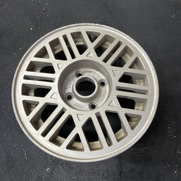13" CABRIOLET CONVERTIBLE 85-89 13x6 Original OEM Wheel Rim - Close-Up Detail
