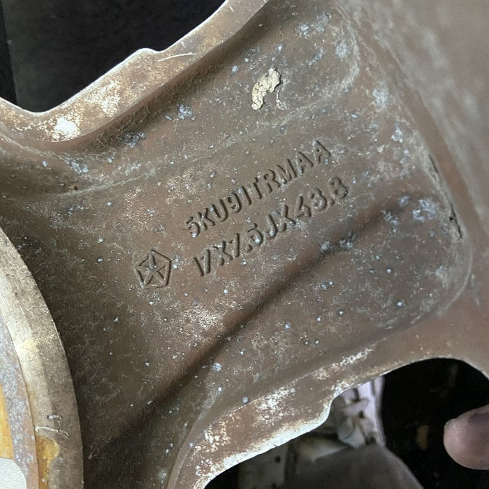 17" COMMANDER 08 17x7.5 aluminum 5 spoke spokes step up to outer rim machined face Original OEM Wheel Rim