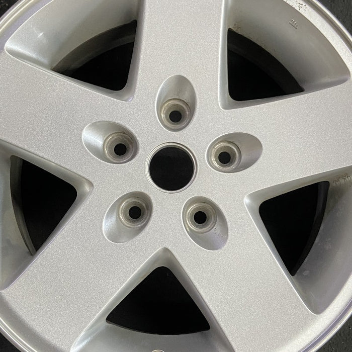 17" WRANGLER 07-08 17x7.5 silver Original OEM Wheel Rim - Angle View