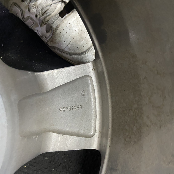 18" COLORADO 15 18x8.5 Original OEM Wheel Rim - Additional View