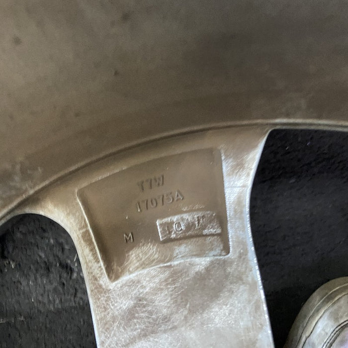 17" HR-V 16-17 17x7.5 alloy 5 spoke straight spoke Original OEM Wheel Rim