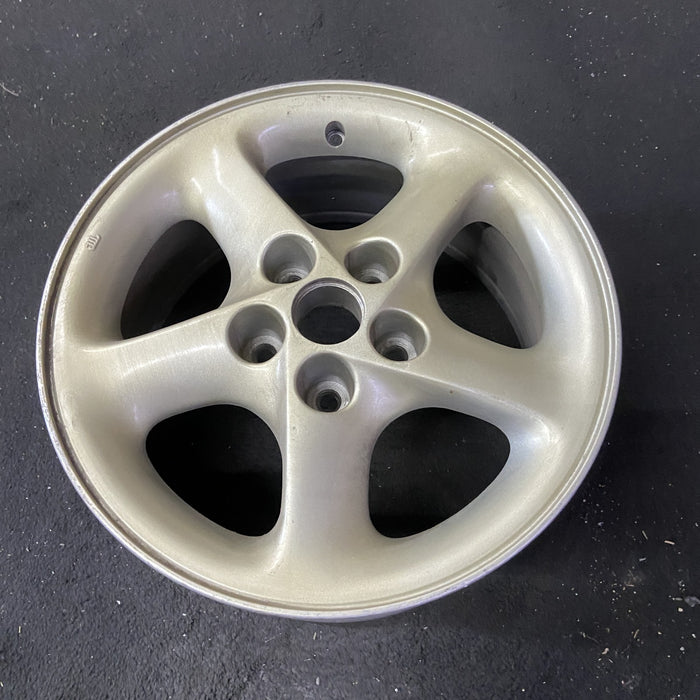 16" PROBE 93-94 16x7, straight spokes, R. Original OEM Wheel Rim - Close-Up Detail