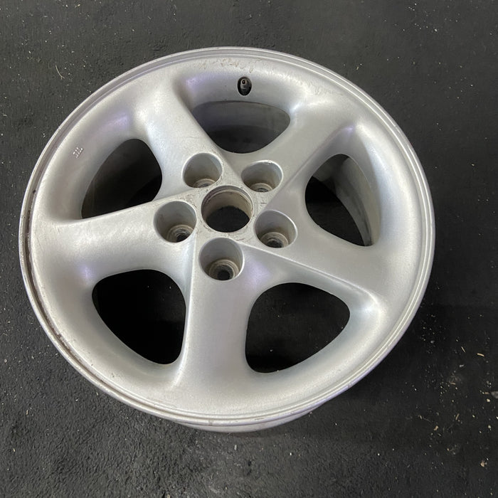 16" PROBE 93-94 16x7, straight spokes, R. Original OEM Wheel Rim - Close-Up Detail