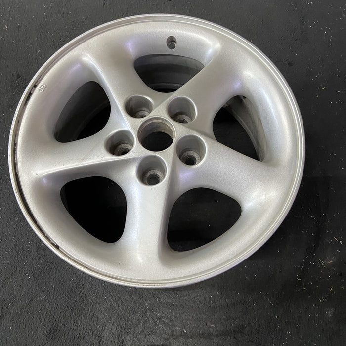 16" PROBE 93-94 16x7, straight spokes, L. Original OEM Wheel Rim - Close-Up Detail