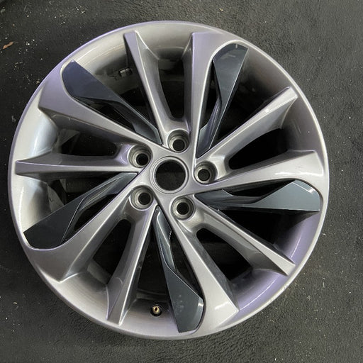18" ENCORE GX 20 18x7.5 10 spoke silver with black inserts opt RQJ Original OEM - Front View