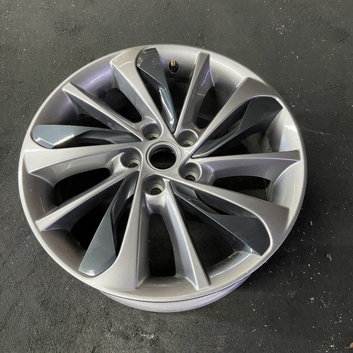 18" ENCORE GX 20 18x7.5 10 spoke silver with black inserts opt RQJ Original OEM - View 8