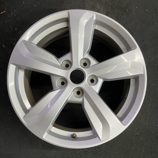 17" SORENTO 21-23 gasoline, 17x7 Original OEM Wheel Rim - Angle View