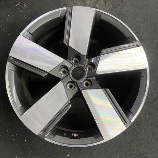 20" SANTA FE 24-25 gasoline, 20x8.5 Original OEM Wheel Rim - Angle View