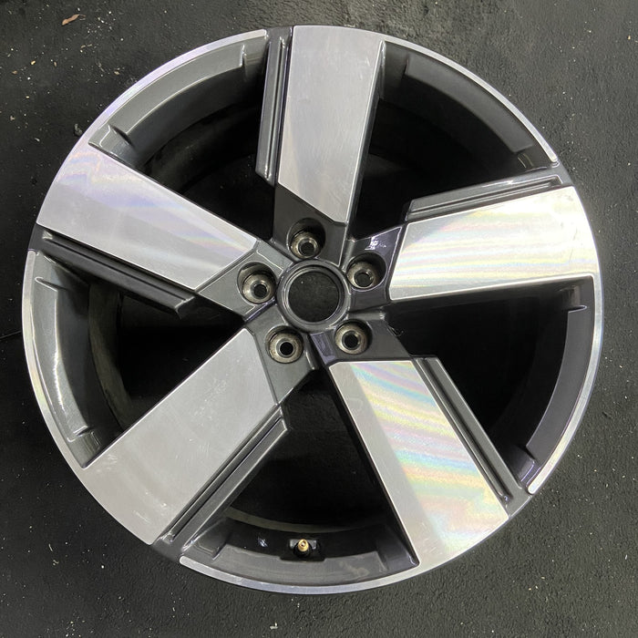 20" SANTA FE 24-25 gasoline, 20x8.5 Original OEM Wheel Rim - Angle View