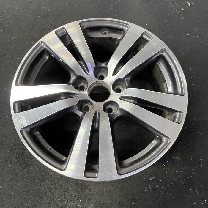 18" PILOT 16-18 18x8 , 5 double spoke , machined face Original OEM Wheel Rim - Close-Up Detail