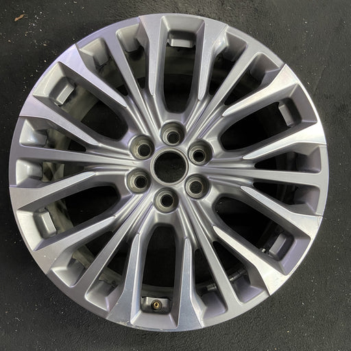 20" BLAZER 19-20 20x8, 18 spoke Original OEM Wheel Rim - Angle View