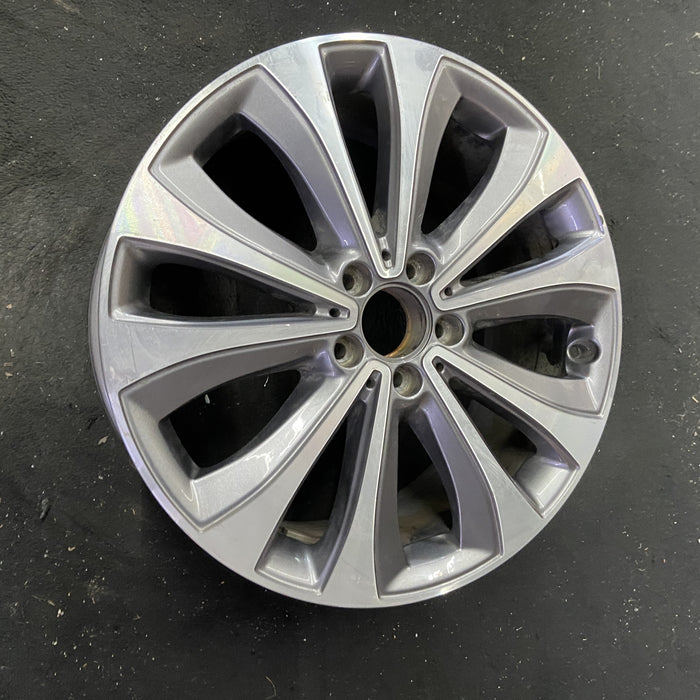 19" MERCEDES GLE-CLASS 20-23 167 Type, GLE350, 19x8, 5 twin spoke Original OEM - Close-Up Detail