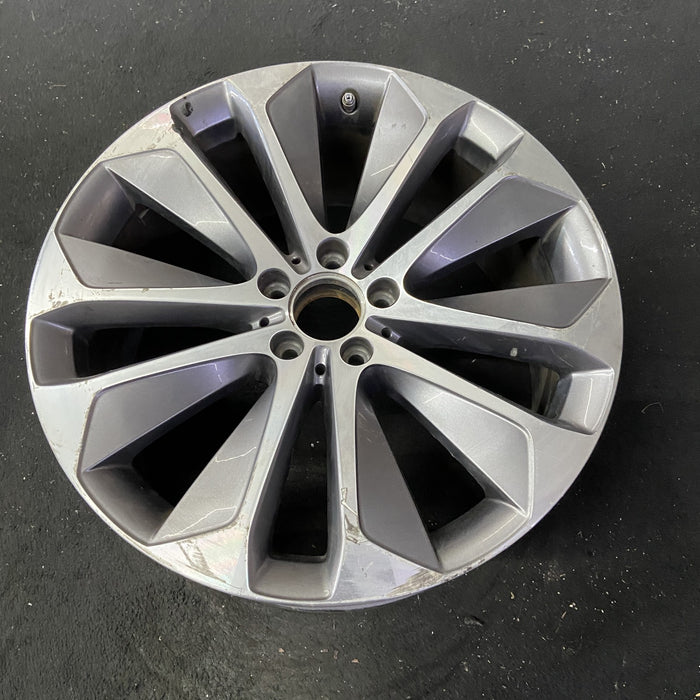 20" MERCEDES GLE-CLASS 20 167 Type, GLE350, 20x8.5, 5 twin spoke, rear Original - Close-Up Detail